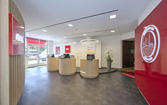 Autovermietung AVIS Elyseehotel